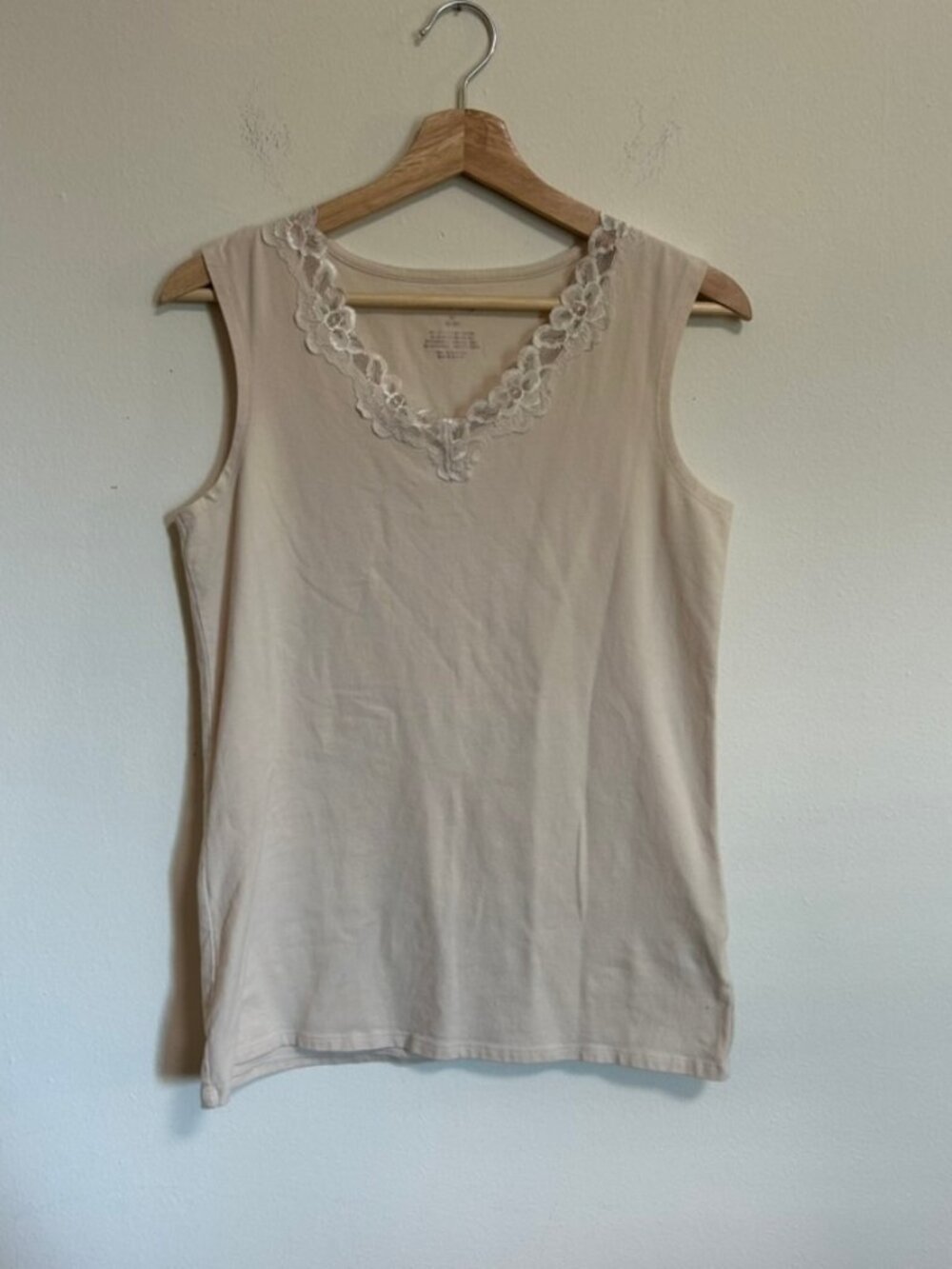 Y2K Style Tank Top White Stag Sz M EUC Lace Trim V Neck Beige Tan Layering
